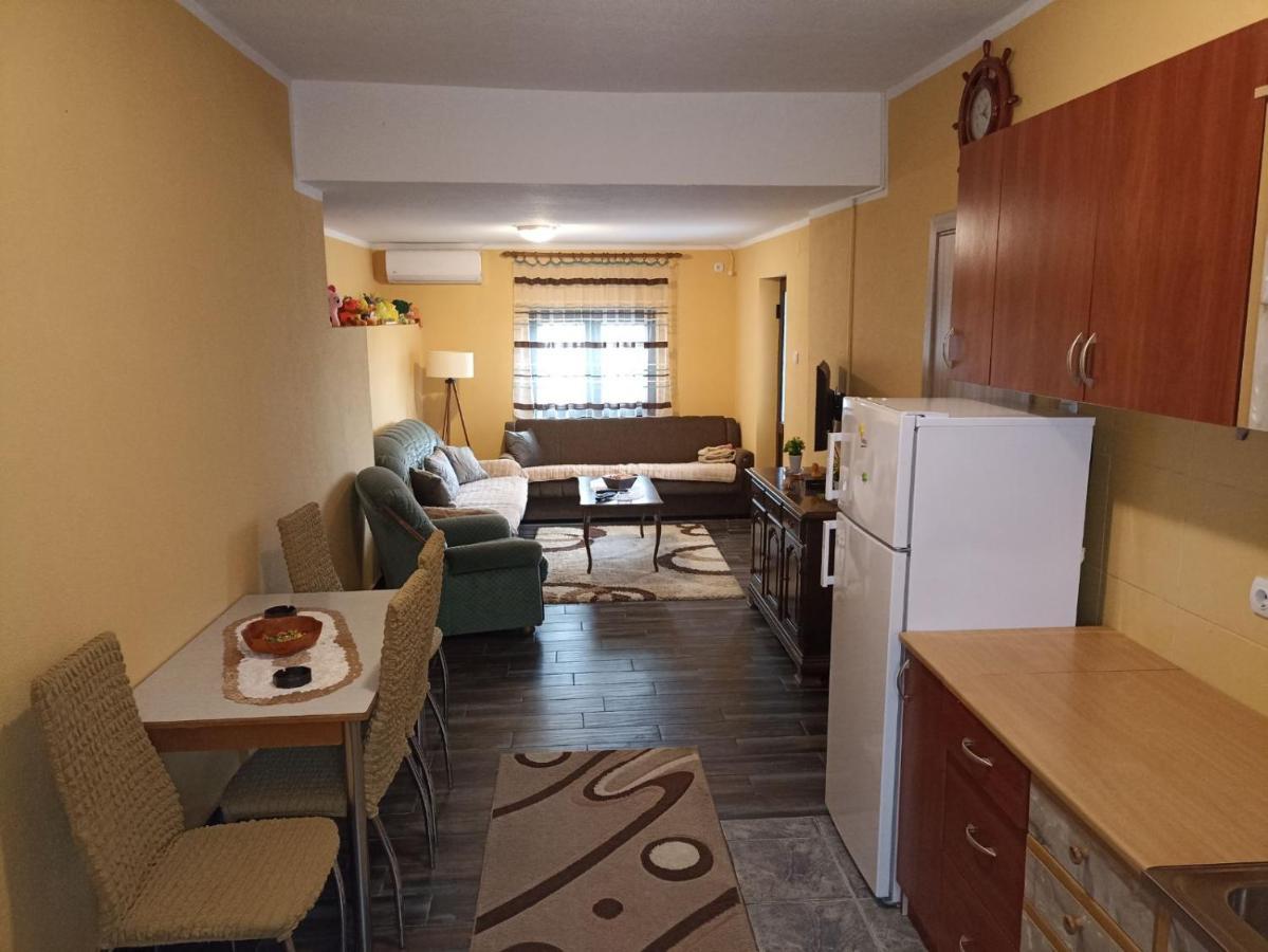 Villa Feel The Karuch à Cetinje Extérieur photo